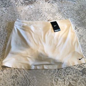 NWT Nike tennis skirt XL white